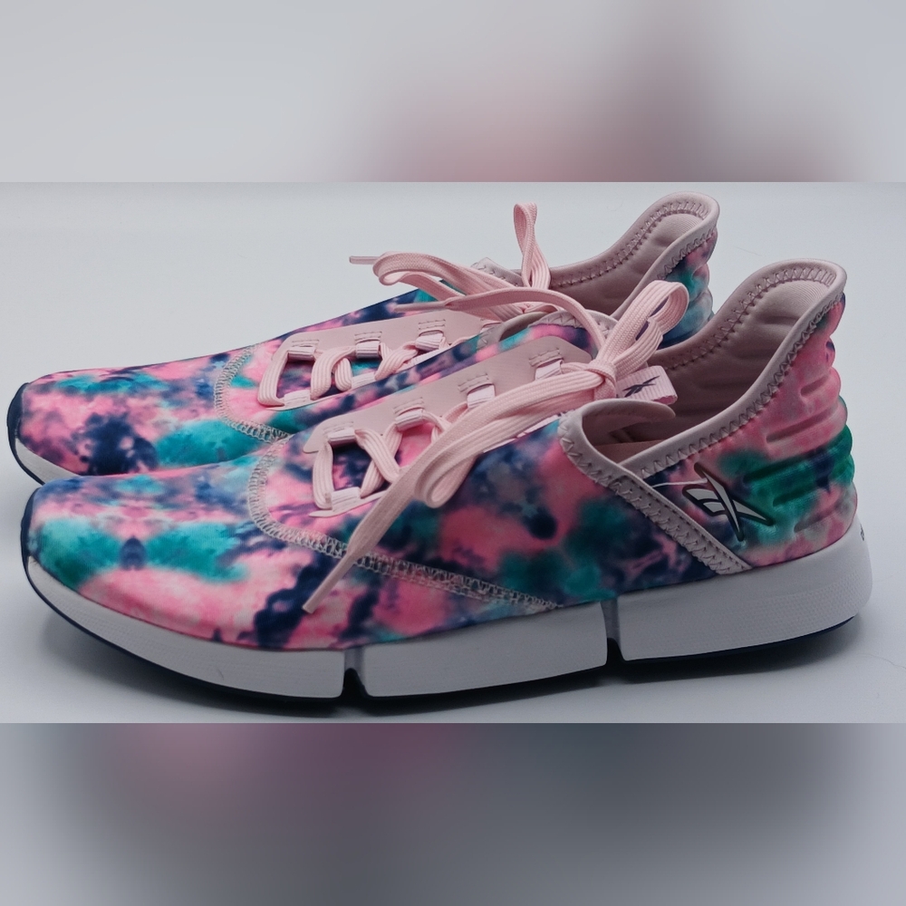 Reebok Women's Daily Fit DMX. Pink/Navy Sneakers. Size 8.